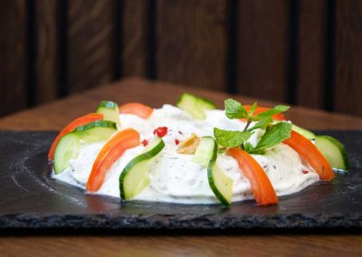 Ziegenquark mit Walnuss und Kräutern